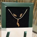 نیمست برگ - نمای داخل جعبه