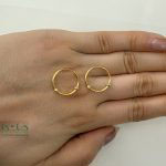 گوشواره هندسی البرنادو دایره - ریز - نمای روی دست