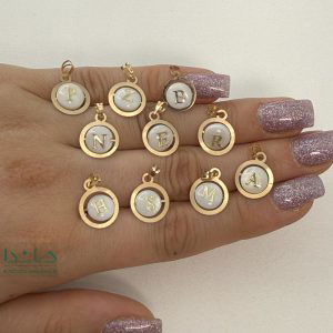 آویز حروف صدفی