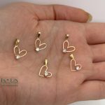 آویز قلب تک نگین - طرح شماره 1 , 6 - نمای روی دست