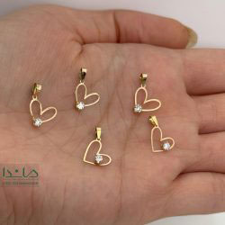 آویز قلب تک نگین - طرح شماره 1 , 6 - نمای روی دست