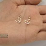 آویز قلب تک نگین - طرح شماره 2 - نمای روی دست