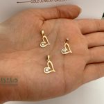 آویز قلب تک نگین - طرح شماره 4 - نمای روی دست